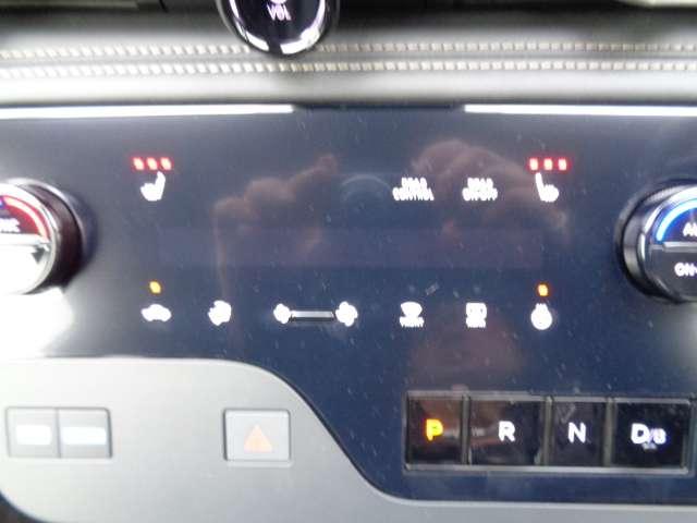 セレナ 1.4 e-4ORCE ハイウェイスターV 4WD 寒冷地クリア・ホットプラスPKG レーダークルコン フルセグTV レーンアシスト 寒冷地 LED 4WD フルオートエアコン ETC シートヒーター 3列シート ドラレコ 禁煙車 アルミホイール(17枚目)