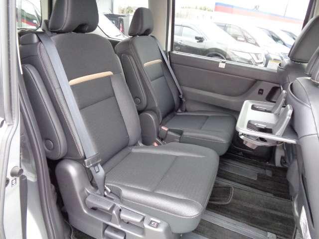 セレナ 1.4 e-4ORCE ハイウェイスターV 4WD 寒冷地クリア・ホットプラスPKG レーダークルコン フルセグTV レーンアシスト 寒冷地 LED 4WD フルオートエアコン ETC シートヒーター 3列シート ドラレコ 禁煙車 アルミホイール(21枚目)