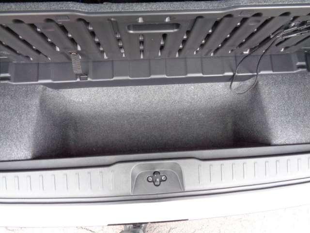 セレナ 1.4 e-4ORCE ハイウェイスターV 4WD 寒冷地クリア・ホットプラスPKG レーダークルコン フルセグTV レーンアシスト 寒冷地 LED 4WD フルオートエアコン ETC シートヒーター 3列シート ドラレコ 禁煙車 アルミホイール(24枚目)