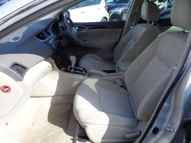 ���X�̒��ÎԂ͑S�ԃ��[���N���[�j���O���{�H�������Ă���܂��B���ÎԂ��L���C���C�`�o���ł��ˁB