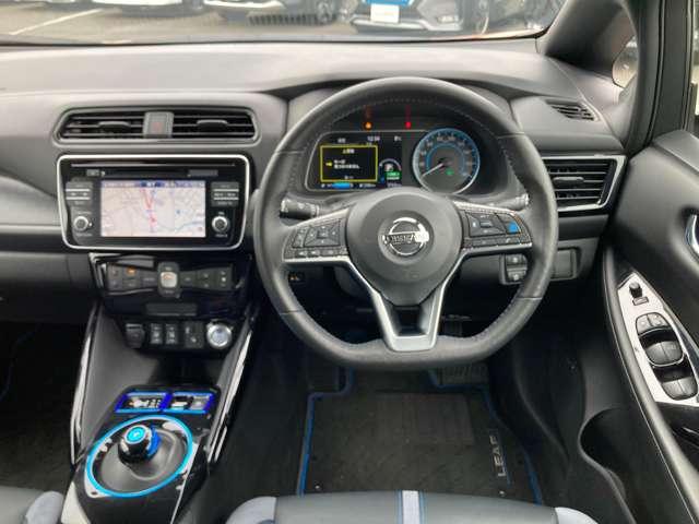 リーフ ｅ＋　Ｇ　メーカーナビ　エマブレ　レーンキープアシスト　禁煙　フルセグＴＶ　レザーシート　サイドエアバッグ　ドラレコ　レーダークルーズ　ＥＴＣ　ワンオーナー　パーキングサポート　寒冷地　バックカメラ　記録簿（4枚目）