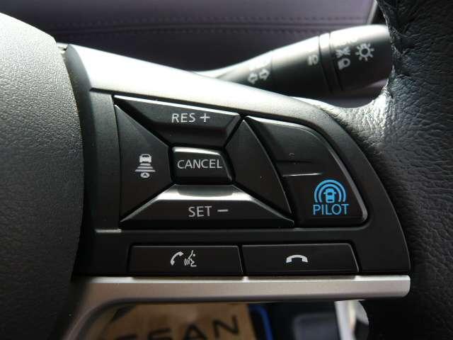 セレナ １．２　ｅ－ＰＯＷＥＲ　ハイウェイスター　Ｖ　後席用モニター装備当社下取りワンオーナー　キーレスエントリ　レーダークルーズＣ　衝突軽減ブレーキシステム　スマートキーＰスタート　１オーナ　３列シート　車線逸脱　ＬＥＤヘッドライト　ＥＴＣ　ＡＷ（5枚目）