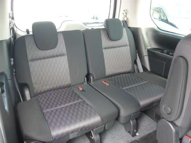 セレナ １．２　ｅ－ＰＯＷＥＲ　ハイウェイスター　Ｖ　後席用モニター装備当社下取りワンオーナー　キーレスエントリ　レーダークルーズＣ　衝突軽減ブレーキシステム　スマートキーＰスタート　１オーナ　３列シート　車線逸脱　ＬＥＤヘッドライト　ＥＴＣ　ＡＷ（32枚目）