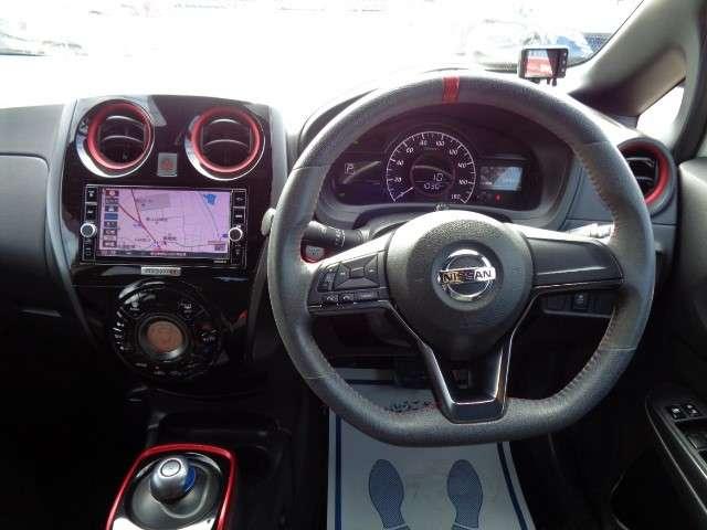 ノート １．２　ｅ－ＰＯＷＥＲ　ＮＩＳＭＯ　メモリーナビ　アラウンドビュー　ドラレコ　１オーナー車　キーレス　メモリーナビ付き　Ｂカメラ　オートＬＥＤ　車線逸脱　ＬＥＤランプ　フルオートエアコン　Ｗエアバッグ　イモビライザー　アルミ　エアバック（4枚目）