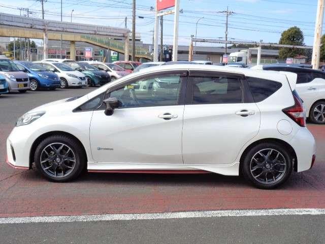 ノート １．２　ｅ－ＰＯＷＥＲ　ＮＩＳＭＯ　メモリーナビ　アラウンドビュー　ドラレコ　１オーナー車　キーレス　メモリーナビ付き　Ｂカメラ　オートＬＥＤ　車線逸脱　ＬＥＤランプ　フルオートエアコン　Ｗエアバッグ　イモビライザー　アルミ　エアバック（25枚目）