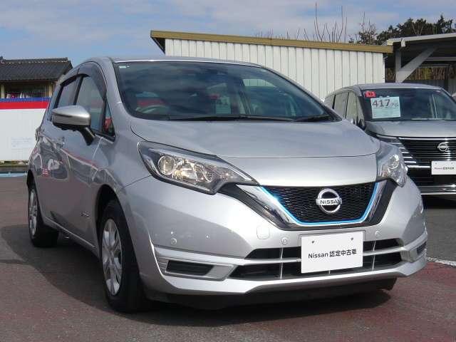 ノート １．２　ｅ－ＰＯＷＥＲ　Ｘ　スマートミラー装備当社下取りワンオーナー　衝突安全ブレーキ　アラウンドビュ－モニタ－　スマートキ－　地上デジタル　レーンアシスト　Ｗエアバック　ナビ・ＴＶ　１オーナー車　盗難防止システム　ＡＡＣ（14枚目）