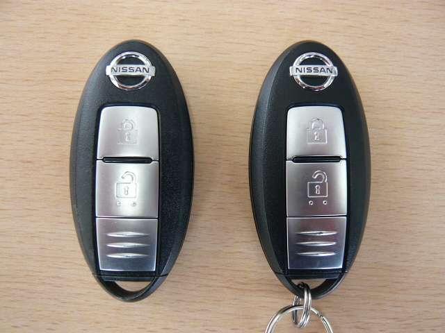 ノート １．２　ｅ－ＰＯＷＥＲ　Ｘ　スマートミラー装備当社下取りワンオーナー　衝突安全ブレーキ　アラウンドビュ－モニタ－　スマートキ－　地上デジタル　レーンアシスト　Ｗエアバック　ナビ・ＴＶ　１オーナー車　盗難防止システム　ＡＡＣ（20枚目）