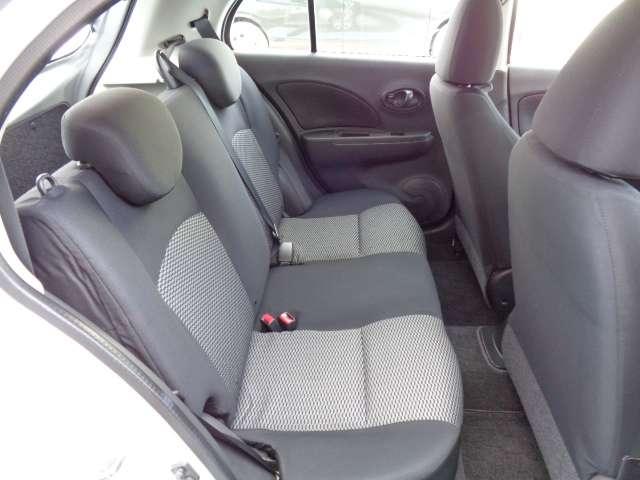 マーチ １．２　Ｓ　ＶＤＣ　ＡＭ・ＦＭチューナ－　リモコンキ－　ダブルエアバック　運転席エアバック　ワンオーナ－　リモコンキー　パワーウインド　ＰＳ　マニュアルエアコン　ＡＢＳ（6枚目）