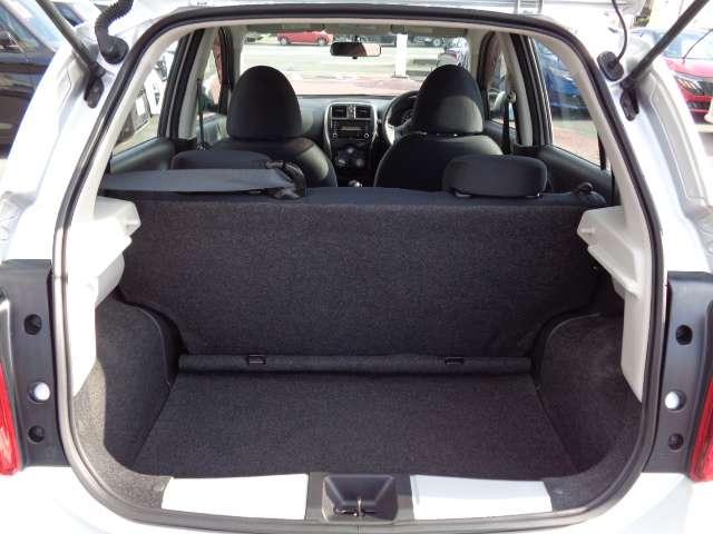 マーチ １．２　Ｓ　ＶＤＣ　ＡＭ・ＦＭチューナ－　リモコンキ－　ダブルエアバック　運転席エアバック　ワンオーナ－　リモコンキー　パワーウインド　ＰＳ　マニュアルエアコン　ＡＢＳ（16枚目）