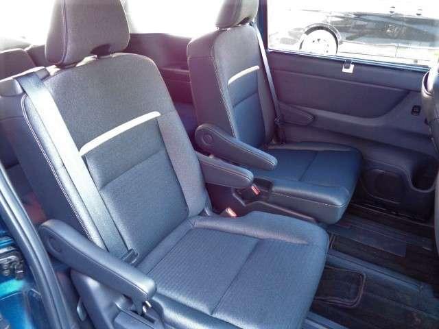 セレナ １．４　ｅ－４ＯＲＣＥ　ハイウェイスターＶ　４ＷＤ　社用車ＵＰ　後席モニタ－　寒冷地仕様　シ－トヒ－タ－　展示・試乗車ＵＰ　スマートキー　追従クルーズ　フルセグ　レーンキープアシスト　ＬＥＤヘッドランプ　寒冷地仕様　４ＷＤ　ドラレコ　フルオートエアコン（6枚目）