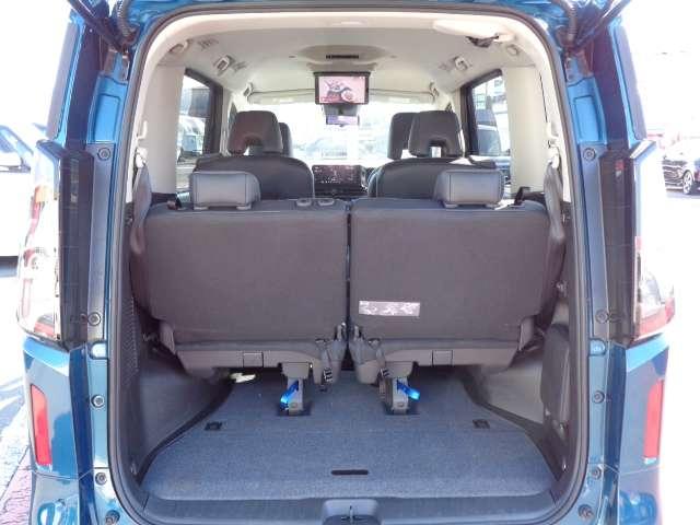 セレナ １．４　ｅ－４ＯＲＣＥ　ハイウェイスターＶ　４ＷＤ　社用車ＵＰ　後席モニタ－　寒冷地仕様　シ－トヒ－タ－　展示・試乗車ＵＰ　スマートキー　追従クルーズ　フルセグ　レーンキープアシスト　ＬＥＤヘッドランプ　寒冷地仕様　４ＷＤ　ドラレコ　フルオートエアコン（19枚目）