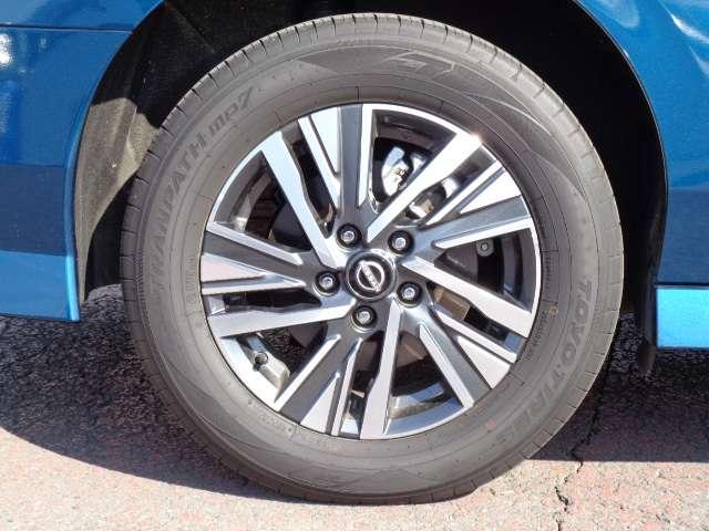 セレナ １．４　ｅ－４ＯＲＣＥ　ハイウェイスターＶ　４ＷＤ　社用車ＵＰ　後席モニタ－　寒冷地仕様　シ－トヒ－タ－　展示・試乗車ＵＰ　スマートキー　追従クルーズ　フルセグ　レーンキープアシスト　ＬＥＤヘッドランプ　寒冷地仕様　４ＷＤ　ドラレコ　フルオートエアコン（21枚目）