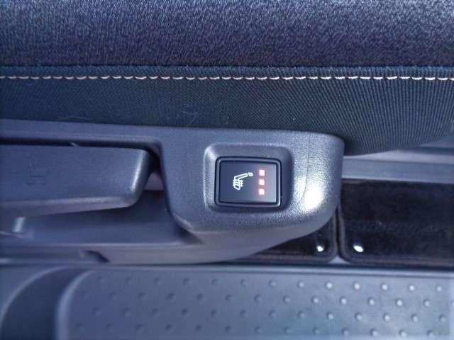 セレナ １．４　ｅ－４ＯＲＣＥ　ハイウェイスターＶ　４ＷＤ　社用車ＵＰ　後席モニタ－　寒冷地仕様　シ－トヒ－タ－　展示・試乗車ＵＰ　スマートキー　追従クルーズ　フルセグ　レーンキープアシスト　ＬＥＤヘッドランプ　寒冷地仕様　４ＷＤ　ドラレコ　フルオートエアコン（25枚目）