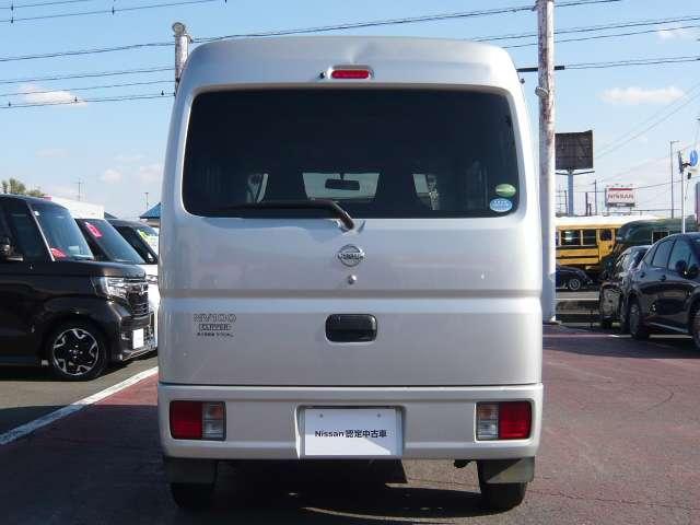 ＮＶ１００クリッパーバン ６６０　ＤＸ　ハイルーフ　５ＡＧＳ車　当社下取りワンオーナー車　ナビＴＶ　メモリーナビ　デュアルエアバック　ワンセグＴＶ　ワンオーナー車　キーレス　ＰＳ　ＡＢＳ付き　運転席エアバック　エアコン（16枚目）