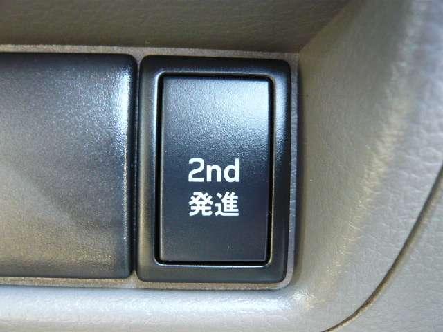 ＮＶ１００クリッパーバン ６６０　ＤＸ　ハイルーフ　５ＡＧＳ車　当社下取りワンオーナー車　ナビＴＶ　メモリーナビ　デュアルエアバック　ワンセグＴＶ　ワンオーナー車　キーレス　ＰＳ　ＡＢＳ付き　運転席エアバック　エアコン（20枚目）