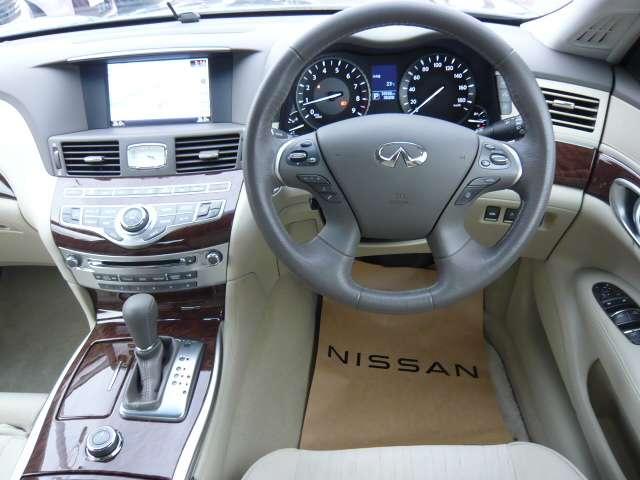 ２．５　２５０ＧＴ　前席パワーシート・ドライブレコーダー装備　セキュリティー　ＨＤナビ　レーンアシスト　インテリジェントキー　サイドＳＲＳ　オートクルーズコントロール　フルセグＴＶ　ＥＴＣ　ナビＴＶ　サイドカメラ　ＡＢＳ（画像4）