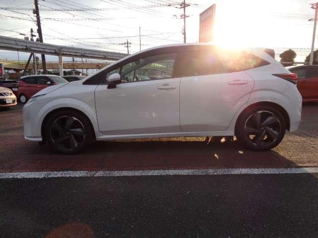 １．２　Ｇ　レザーエディション　ドラレコ　ＥＴＣ２．０　ＬＤＷ　ＬＤＰ　ＢＳＷ　ＢＳＩ　パノラマカメラ　障害物ソナー　フルセグテレビ　禁煙　シ－トヒ－タ－　レザー　オートＬＥＤ　ワンオーナ－　レーンアシスト　サイドカーテンエアバック（画像35）