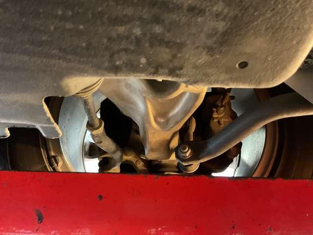 左フロント足回りです。