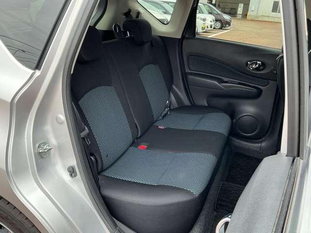 ノート １．２　Ｘ　ＦＯＵＲ　４ＷＤ　ワンオーナー（11枚目）
