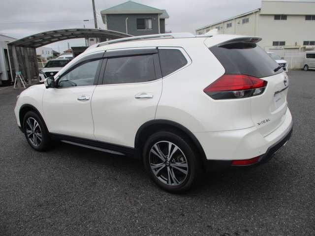 エクストレイル ２．０　２０Ｘｉ　２列車　４ＷＤ　プロパイロット／純正ナビ／ＬＥＤライト　セキュリティ　リアカメラ　追従クルーズ　ＬＥＤ　ドライブレコーダ　禁煙車　インテリジェントキー　ＬＤＷ　サイドカメラ　ＥＴＣ　Ａストップ　ＡＡＣ　ナビ＆ＴＶ　メモリーナビ　キーフリー　アルミホイール（19枚目）