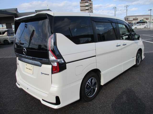 セレナ ｅ－パワー　ハイウェイスターＶ　日産プレミアム認定中古車（２年保証　走行距離無制限）　日産プロパイロット機能　純正大画面ナビ　アラウンドビューモニタ　ＬＥＤヘッドライト　ＥＴＣ　純正ドライブレコーダー　両側オートスライドドア（16枚目）