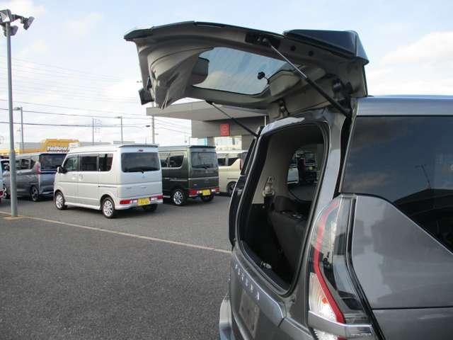 セレナ e-パワー ハイウェイスターV 日産プレミアム認定中古車(2年保証 走行距離無制限) 日産プロパイロット機能 純正ナビ アラウンドビューモニタ LEDヘッドライト 社外ドライブレコーダー ETC 両側オートスライドドア(18枚目)