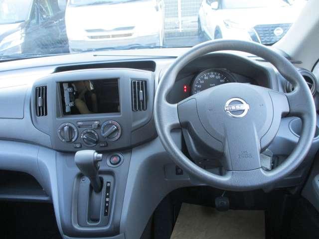 NV200バネットバン DX 日産認定中古車(1年保証 走行距離無制限) レンタアップ車 エマージェンシーブレーキレス オーディオレス 前席パワーウィンドウ オートライト アイドリングストップ リモコンキー(4枚目)