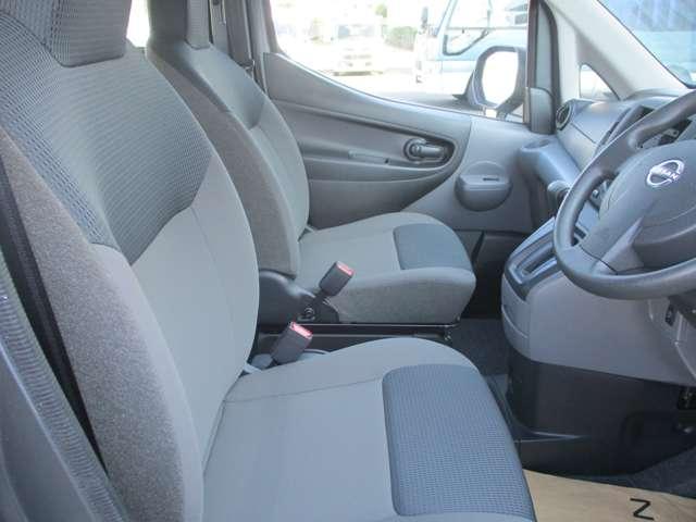 NV200バネットバン DX 日産認定中古車(1年保証 走行距離無制限) レンタアップ車 エマージェンシーブレーキレス オーディオレス 前席パワーウィンドウ オートライト アイドリングストップ リモコンキー(5枚目)