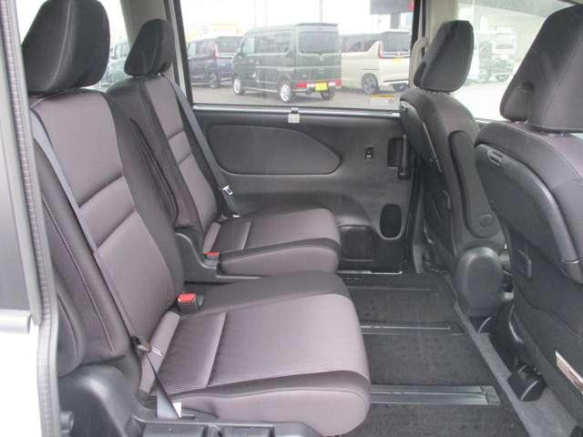 セレナ e-パワー ハイウェイスターV 日産プレミアム認定中古車(2年保証 走行距離無制限) 日産プロパイロット機能 純正大画面ナビ アラウンドビューモニタ LEDヘッドライト ETC 純正ドラレコ スマートルームミラー(7枚目)