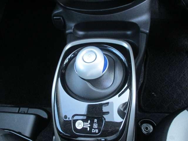 ノート 1.2 e-POWER X 社外ナビバックモニターETC社外ドラレコ 禁煙 記録簿付 Rカメラ 運転席助手席エアバック レーンキープ AUTOエアコン 盗難防止システム ナビTV AW 運転席エアバッグ キーレスエントリー ドラレコ ETC車載器 アイドリングストップ(13枚目)