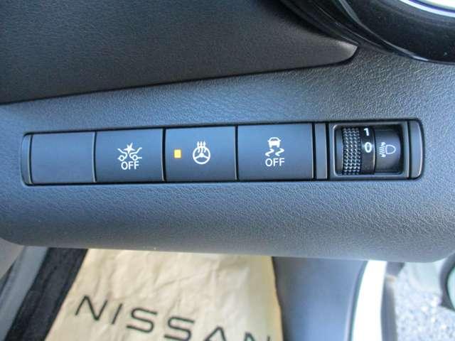 キックス １．２　Ｘ　（ｅ－ＰＯＷＥＲ）　前期型／純正ナビ／全方位モニタ　レーンキープ　アラウンドモニタ　ＬＥＤ　寒冷地仕様　禁煙車　エマージェンシーブレーキ　ドラレコ　スマートキー　ＥＴＣ　アルミホイール　盗難防止システム　バックカメラ　アイドリングストップ　メモリーナビ（11枚目）