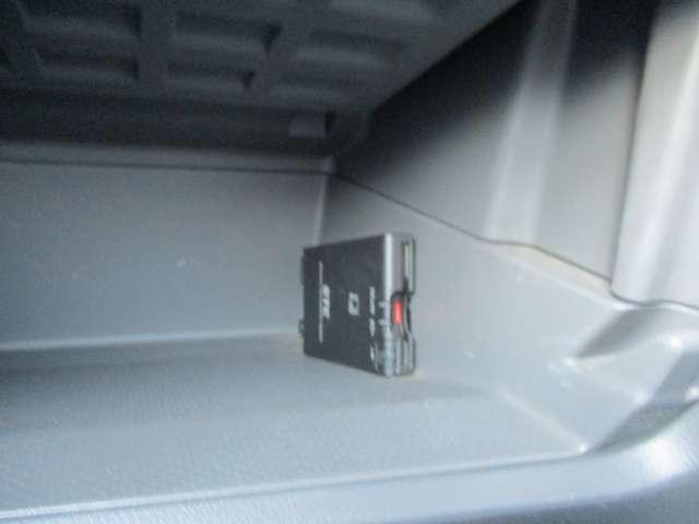 ＮＶ２００バネットバン １．６　ＤＸ　５人乗り／純正ナビＴＶ／リモコンキー／ＥＴＣ　点検記録簿　メモリーナビ　パワーステアリング　エアバック　マニュアルエアコン　ナビＴＶ　ＡＢＳ　ワンセグ　キーフリー　ＥＴＣ付き　ＷエアＢ（9枚目）