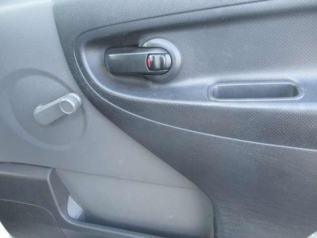 ＮＶ２００バネットバン １．６　ＤＸ　５人乗り／純正ナビＴＶ／リモコンキー／ＥＴＣ　点検記録簿　メモリーナビ　パワーステアリング　エアバック　マニュアルエアコン　ナビＴＶ　ＡＢＳ　ワンセグ　キーフリー　ＥＴＣ付き　ＷエアＢ（10枚目）