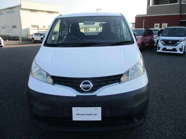 ＮＶ２００バネットバン １．６　ＤＸ　５人乗り／純正ナビＴＶ／リモコンキー／ＥＴＣ　点検記録簿　メモリーナビ　パワーステアリング　エアバック　マニュアルエアコン　ナビＴＶ　ＡＢＳ　ワンセグ　キーフリー　ＥＴＣ付き　ＷエアＢ（12枚目）