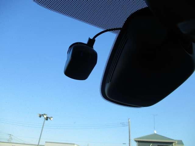 セレナ 1.2 e-POWER ハイウェイスター V 後席モニター/プロパイロット/シートヒータ 360°カメラ エマジェンシーブレーキ 1オナ 寒冷地仕様 スマキー バックカメラ 禁煙 LED レーンアシスト 点検記録簿付 ETC ドラレコ Aストップ イモビ フルオートエアコン アルミホイール(11枚目)