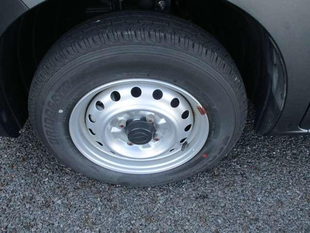 ＮＶ２００バネットバン １．６　ＤＸ　レンタアップ車／２人乗り／リモコンキー　アイドリングストップ　点検記録簿　禁煙車　パワーステアリング　エアバック　マニュアルエアコン　ＡＢＳ　キーフリー　フロントパワーウインドウ　ＷエアＢ（20枚目）