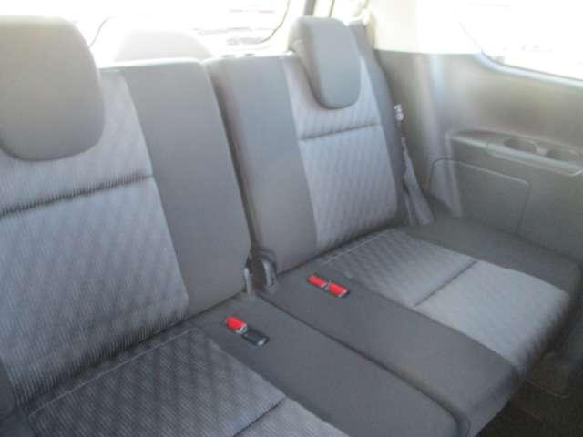 セレナ e-パワー ハイウェイスターV 先行初売り企画車 日産認定中古車(1年保証 走行距離無制限) プロパイロット ハンドルヒーター 前席シートヒーター 純正デカナビ 全方位モニタ LEDヘッドライト ETC 社外ドラレコ(9枚目)