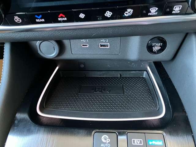 エクストレイル Ｇ　ｅ－４ＯＲＣＥ　１２．３型ナビ＆全周囲ＭプロパイＥＴＣ２．０　ＳＯＳコールＰアシスト　全席シート・ステアリングヒーター　ワイヤレス充電器　電動シート電動バックドア　ヘッドアップディスプレイ禁煙車４ＷＤ　ワイド保障１年（11枚目）