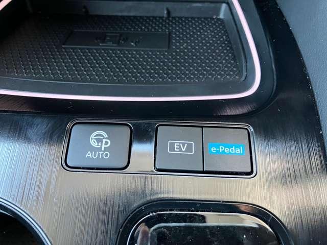 エクストレイル Ｇ　ｅ－４ＯＲＣＥ　１２．３型ナビ＆全周囲ＭプロパイＥＴＣ２．０　ＳＯＳコールＰアシスト　全席シート・ステアリングヒーター　ワイヤレス充電器　電動シート電動バックドア　ヘッドアップディスプレイ禁煙車４ＷＤ　ワイド保障１年（14枚目）