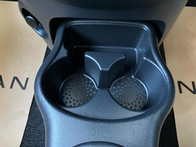 マーチ Ｓ　◆日産プレミアム認定中古車◆メモリーナビ（Ｐａｎａｓｏｎｉｃ）バックカメラ　ＥＴＣ　オートライト　衝突被害軽減　踏み間違い防止　障害物センサー　キーレスキー　禁煙車Ｂｌｕｅｔｏｏｔｈ日産ワイド保障２年（29枚目）