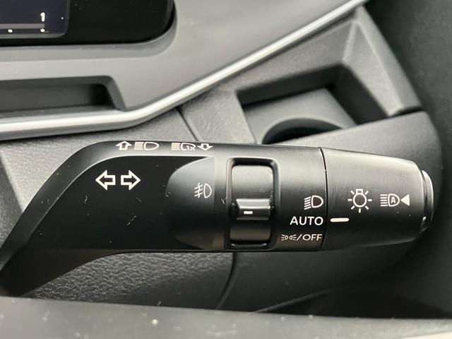 ���I�[�g���C�g���g���l���������Ƃ��̃��C�g�̃I���^�I�t�ȂǁA������Ɩʓ|�ȑ�����A�h���C�o�[�ɑ����čs���܂��I