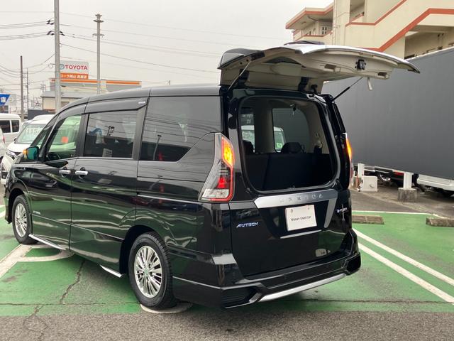 セレナ ｅ－パワー　オーテック　セーフティパッケージ　９型純正ナビ＆全方位モニター　プロパイ　ＥＴＣ２．０　ドライブレコーダー　後席モニター　パーキングアシスト　シートヒーター　ステアリングヒーター　両側ハンズフリーオートスライドドア　日産ワイド保障１年（32枚目）