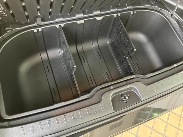 セレナ ｅ－パワー　オーテック　セーフティパッケージ　９型純正ナビ＆全方位モニター　プロパイ　ＥＴＣ２．０　ドライブレコーダー　後席モニター　パーキングアシスト　シートヒーター　ステアリングヒーター　両側ハンズフリーオートスライドドア　日産ワイド保障１年（66枚目）