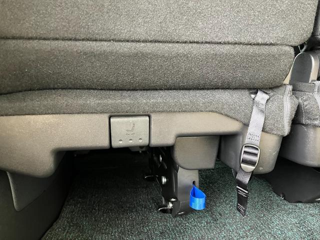 セレナ ｅ－パワー　オーテック　セーフティパッケージ　９型純正ナビ＆全方位モニター　プロパイ　ＥＴＣ２．０　ドライブレコーダー　後席モニター　パーキングアシスト　シートヒーター　ステアリングヒーター　両側ハンズフリーオートスライドドア　日産ワイド保障１年（67枚目）