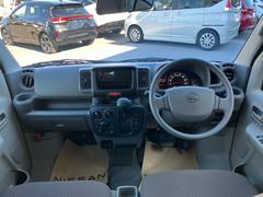 �������������졼�����ʤΥե����˾㳲ʪ���ʤ�­���˹������ڡ�������ݤ��ޤ�������ž�ʡ������ʴ֤�ͳ�˰�ư�Ǥ��륦���������롼�Ǥ��� 2