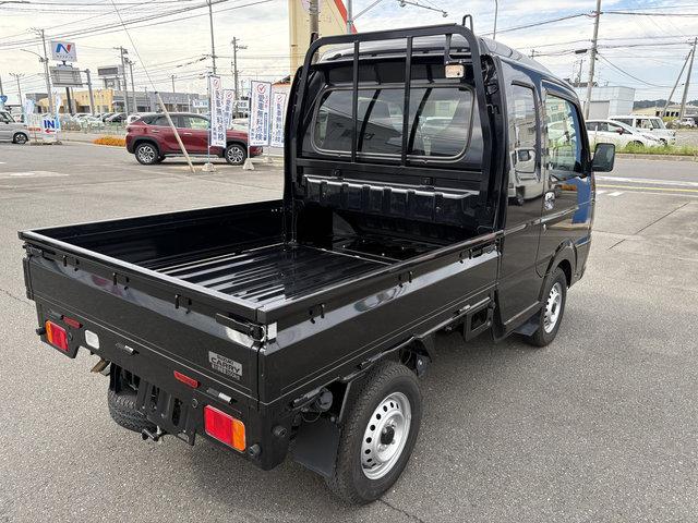 スーパーキャリイ Ｘ　４ＷＤ　エアコン　パワステ　ＡＢＳ　横滑り防止　衝突軽減　車線逸脱警報　誤発信抑制　フォグライト　自動ハイビーム　外ＣＤ　キーレス（5枚目）