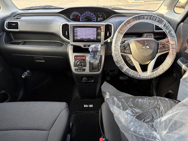 デリカD:2 ハイブリッドMZ 4WD オートエアコン パワステ 運・助エアバッグ ABS アイドリングストップ 横滑り防止 前席シートヒータ 外メモリーナビ(9枚目)