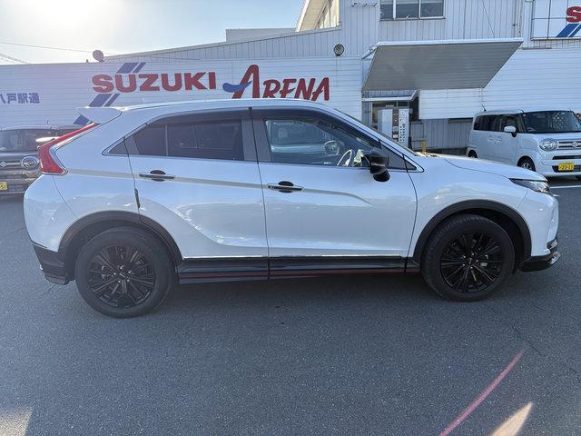 エクリプスクロス ブラックエディション 4WD 前席シートヒータ LEDヘッドライト 自動ハイビーム 純ディスプレイオーディオ 純ETC ロックフォード 全方位カメラ パーキングアシスト スマートキー(4枚目)