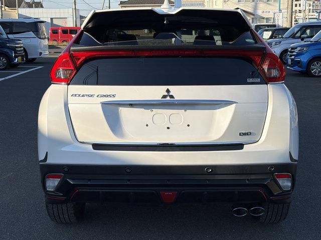 エクリプスクロス ブラックエディション 4WD 前席シートヒータ LEDヘッドライト 自動ハイビーム 純ディスプレイオーディオ 純ETC ロックフォード 全方位カメラ パーキングアシスト スマートキー(6枚目)