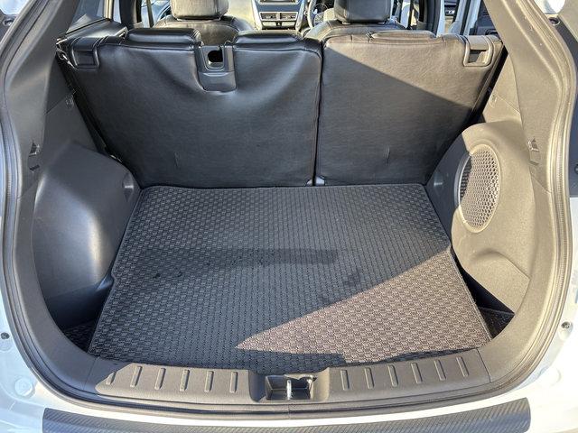 エクリプスクロス ブラックエディション 4WD 前席シートヒータ LEDヘッドライト 自動ハイビーム 純ディスプレイオーディオ 純ETC ロックフォード 全方位カメラ パーキングアシスト スマートキー(12枚目)